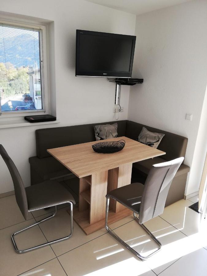 Ferienwohnung Leitner Grins Bagian luar foto