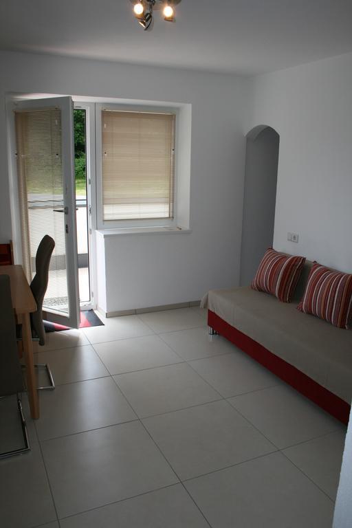 Ferienwohnung Leitner Grins Ruang foto